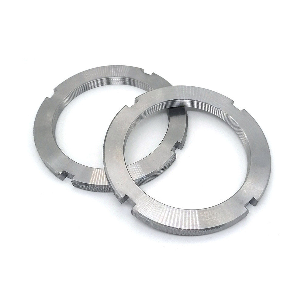 Porcas redondas com fenda totalmente rosqueadas