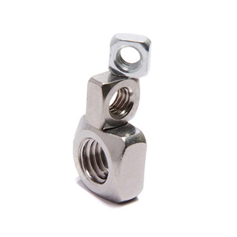 Porcas quadradas na borda